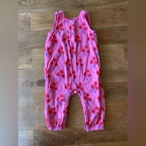 Hanna Andersson Cotton Muslin Romper in Posies 12-18 months